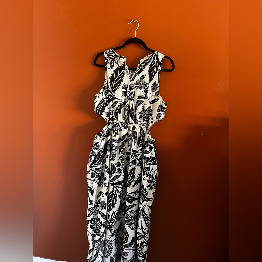 Who What Wear Black and White floral dress